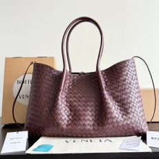 보테가 베네타  피나코테카 43